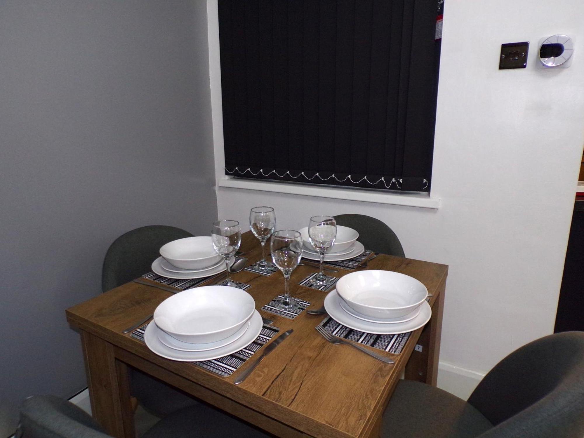 Hazelhurst House - 4 Bedrooms 2 Bathrooms Stoke-on-Trent Eksteriør billede